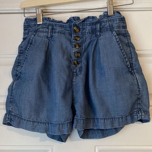 American Eagle Light Wash Button Up Jeans Size 2 - Picture 2 of 6